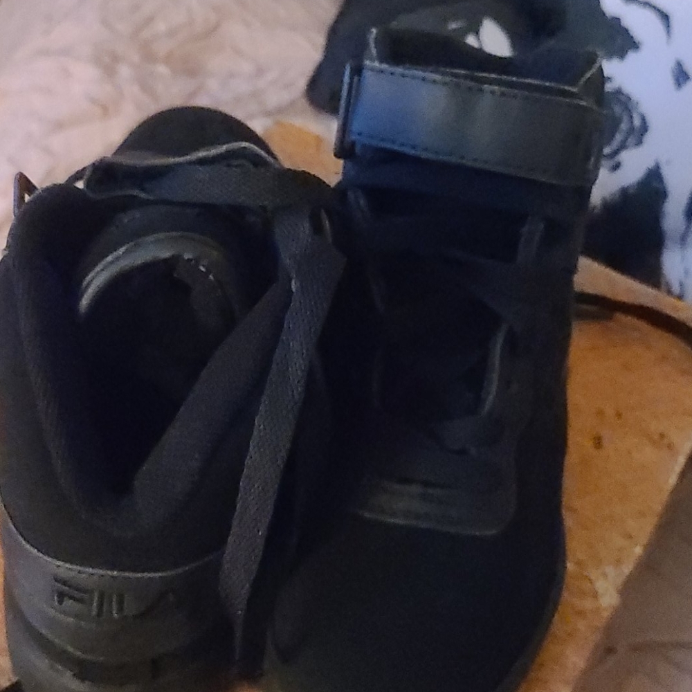 Never worn boys sneakers